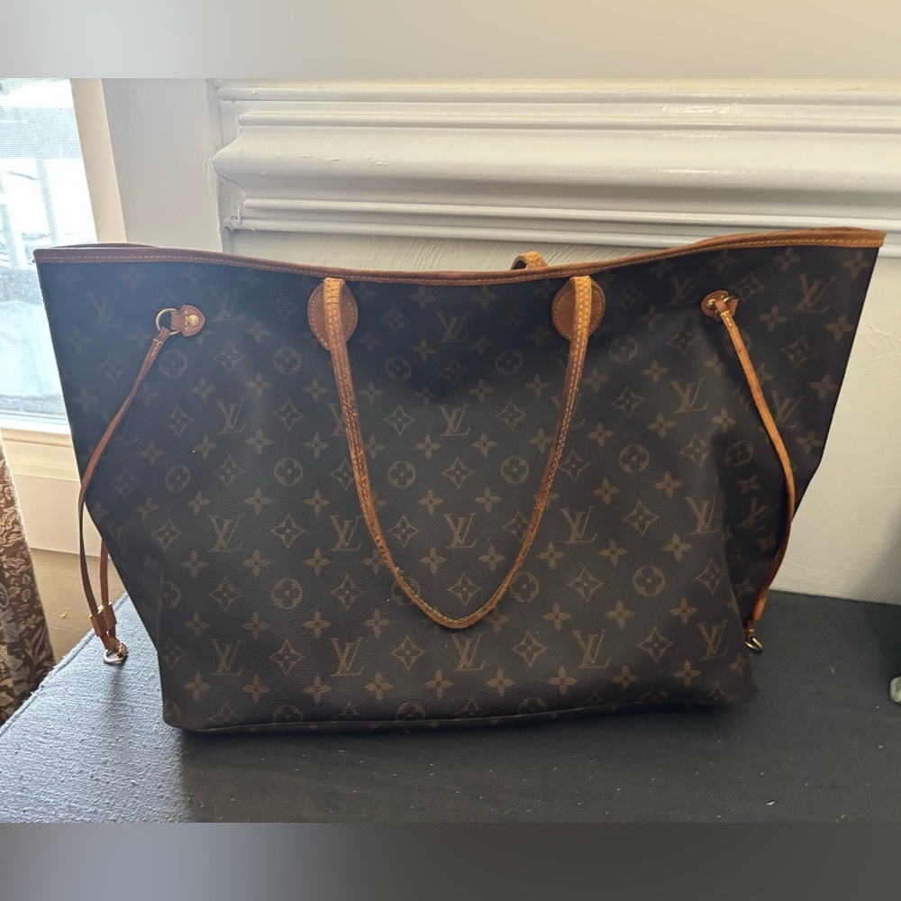 Louis Vuitton Neverfull GM - Good-used Condition